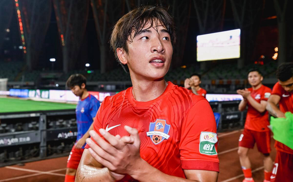 梅州客家官方宣布魏祥鑫开启法甲试训，球迷寄予厚望期待成功留队