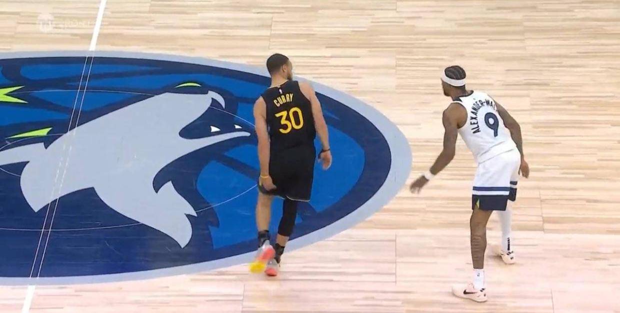 勇士重创！库里左腿筋拉伤 本场比赛不会回归