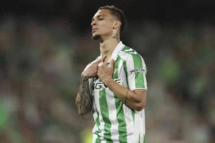 安东尼西甲20场贡献11球，曼联标价7500万欧，贝蒂斯急求续租